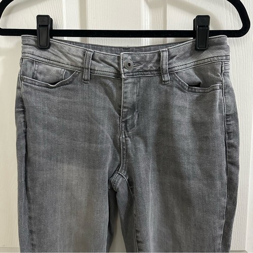 Charlie B ausgefranster Saum Stretch Denim Hose Damengröße 6 – Farbe hellgrau - Bild 3 von 14