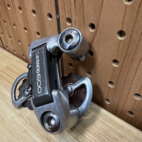 Vintage Shimano 600 RD-6207 Rear Derailleur Road Bike Japan Mid Cage 194g WEAR - Picture 3 of 14