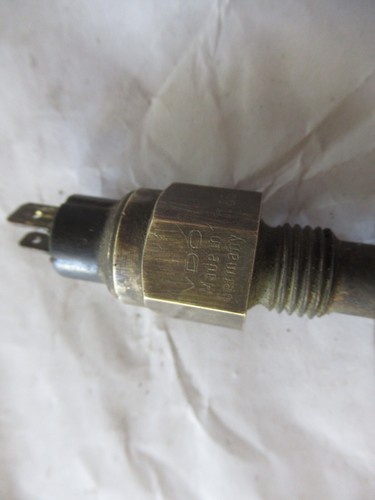 Porsche 928 / 944 /968 Sending Unit for Water Temperature Gauge Date Stamp 11.88 - Imagen 5 de 9