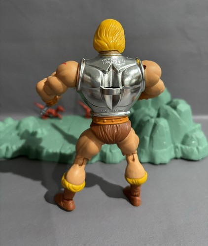 Masters of the Universe He-man Origins Battlefield Warriors with Battlecat - Picture 7 of 8