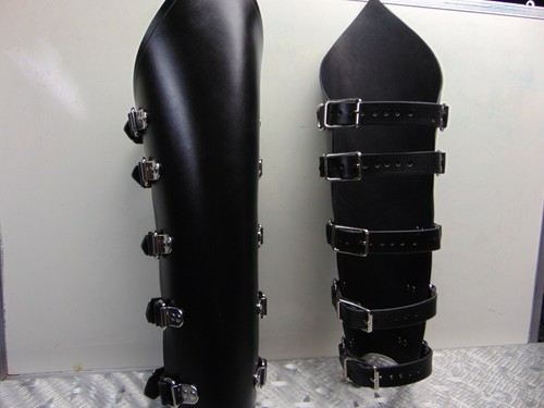 LEATHER.PLAIN. SHIN GUARD.BLACK METAL. (MDLSG0118)........SATYRICON - Picture 9 of 10