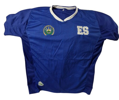 CAMISA AZUL SELECCIÓN DE EL SALVADOR CON EL LOGO "ES" Y ESCUDO BORDADO - Imagen 22 de 24