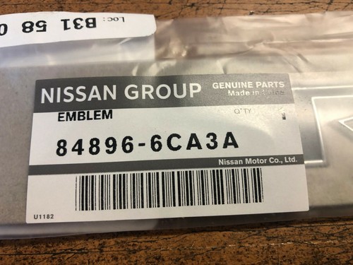 "NUEVO FABRICANTE DE EQUIPOS ORIGINALES NISSAN ALTIMA EMBLEMA MALETERO TRASERO NEGRO / CROMO ""SR"" - Imagen 2 de 2