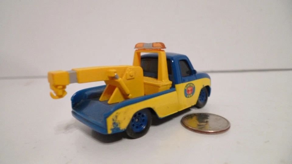 Disney Pixar Cars Die Cast Piston Cup Race Tow Truck Tom OJOS ¡Selto!!! Foto 2 de 2