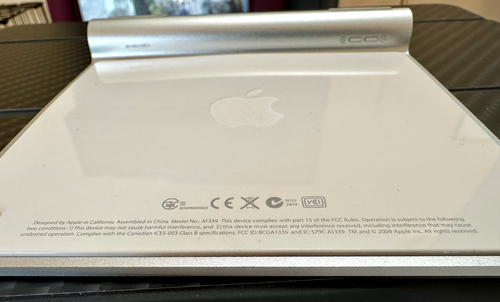 Apple Magic Trackpad Wireless Bluetooth Mac Genuine First Generation Model A1339 - Picture 3 of 3