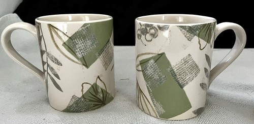 THREE 3.75" Mugs - Corelle TEXTURED LEAVES Stoneware - Sandstone, green leaves - Picture 3 of 6