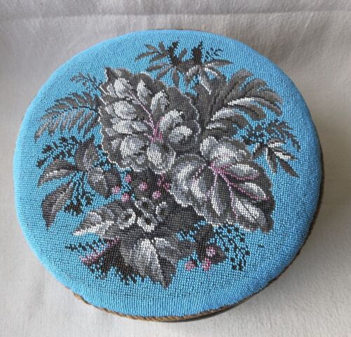 Round Beaded Victorian Footstool Turquoise & White Flowers - Picture 2 of 5
