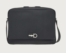 New With Tags Salvatore Ferragamo Studio Messenger Bag Black 241142