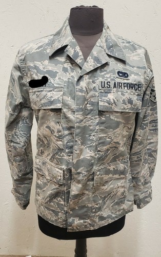 Air Force Camouflage Allzweckmantel Jacke Patches 8415-01-598-5586 Größe 34 S