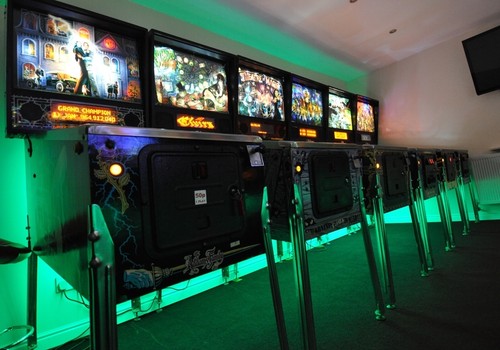 Gabinete de Pinball Data East TOMMY Luz Mod AZUL - Imagen 2 de 8