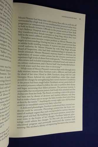 PISTOLS AND PETTICOATS Erika Janik 175 YEARS LADY DETECTIVES IN FACT & FICTION - Picture 8 of 12