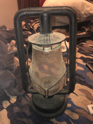 Vintage Dietz Lantern - Picture 2 of 7