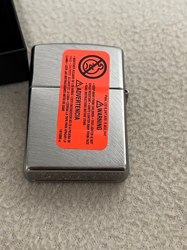 Zippo Lighter 29159 - Harley Davidson Motor Cycles Genuine 1903 Emblem Chrome - Picture 6 of 6
