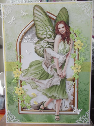 HANDGEMACHTE VERKAUF FANTASY HEIDNISCHE WEIBLICHE GEBURTSTAGSKARTE MIT EINER SCHMETTERLINGSFEE IN GRÜN - Bild 3 von 4