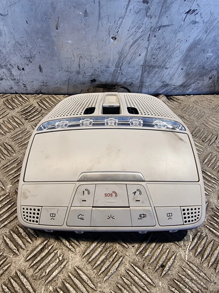 ВНУТРЕННИЙ ФОНАРЬ НА КРЫШУ MERCEDES C220 С ПЕРЕКЛЮЧАТЕЛЕМ УПРАВЛЕНИЯ КРЫШЕЙ A0009018503 W205 2016 - Изображение 4 из 4