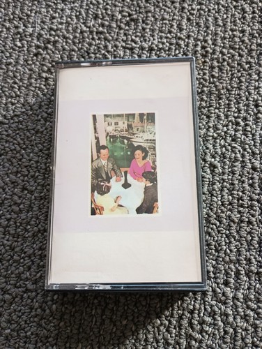 LED ZEPPELIN "PRESENCE" CASSETTE 1976 CS 8416 RARE COLUMBIA HOUSE EDITION NM - Picture 1 of 5