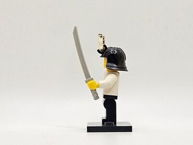 LEGO minifigure Ninja Shogun w White Shirt cas206 Castle 3346 gold horns