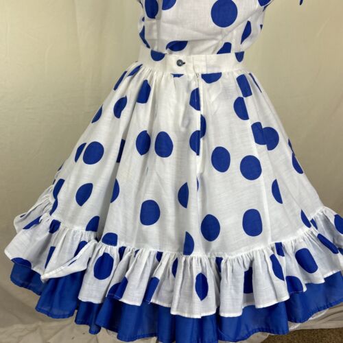 Conjunto Cuadrado de Baile Falda Blusa Cuello Grande Blanco Azul Lunares Grandes Sin Mangas - Imagen 9 de 12