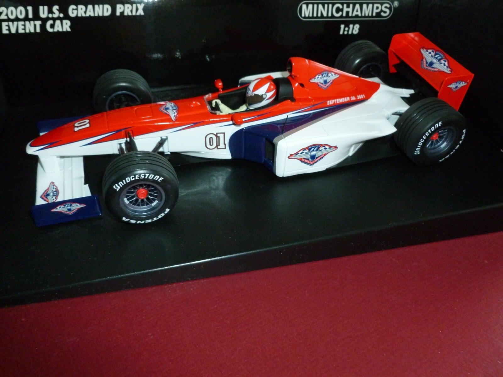 U.S. GRAND PRIX EVENT CAR 01 INDIANAPOLIS 2001 F1 MINICHAMPS 1/18 DIE CAST OPEN U.S. GRAND PRIX EVENT CAR 01 INDIANAPOLIS 2001 F1 MINICHAMPS 1/18 DIE CAST OPEN