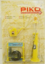 Piko 62284 G Gas Pump, Water Can, Tire Rack