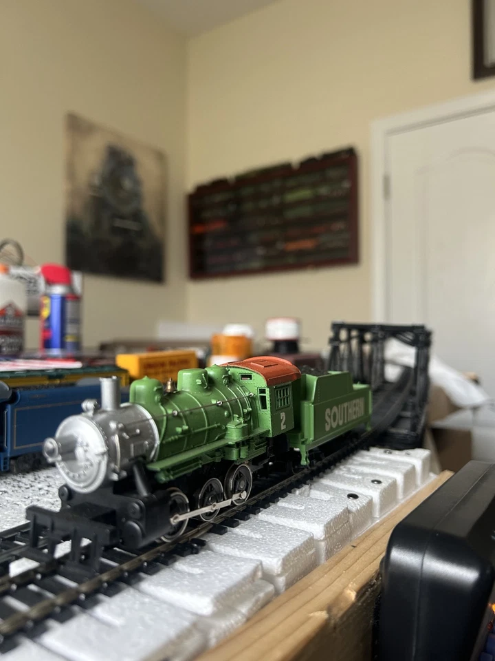 TYCO HO SOUTHERN RR 0-6-0 NO 2 Steam Locomotive Engine & Tender / Pics /Video - Image 4 of 4