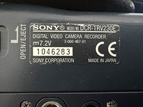 Sony DCR-TRV230E Digital 8 Camcorder Digital 8 Hi8 8mm Video 8 Playback UNTESTED - Picture 12 of 12