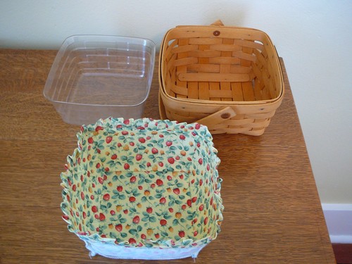 Commemorative Longaberger Strawberry Basket - 2000 Strawberry Festival -Troy, OH - Picture 11 of 12