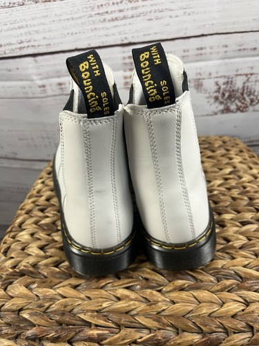 Dr. Martens Quad Womens Size 7 White Classic Outdoor Leather Dorrian Boots - Picture 6 of 12