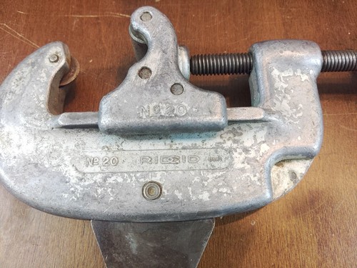 RIDGID No. 20 Tube Cutter 5/8" to 2 1/8" O.D. Used - Picture 2 of 8