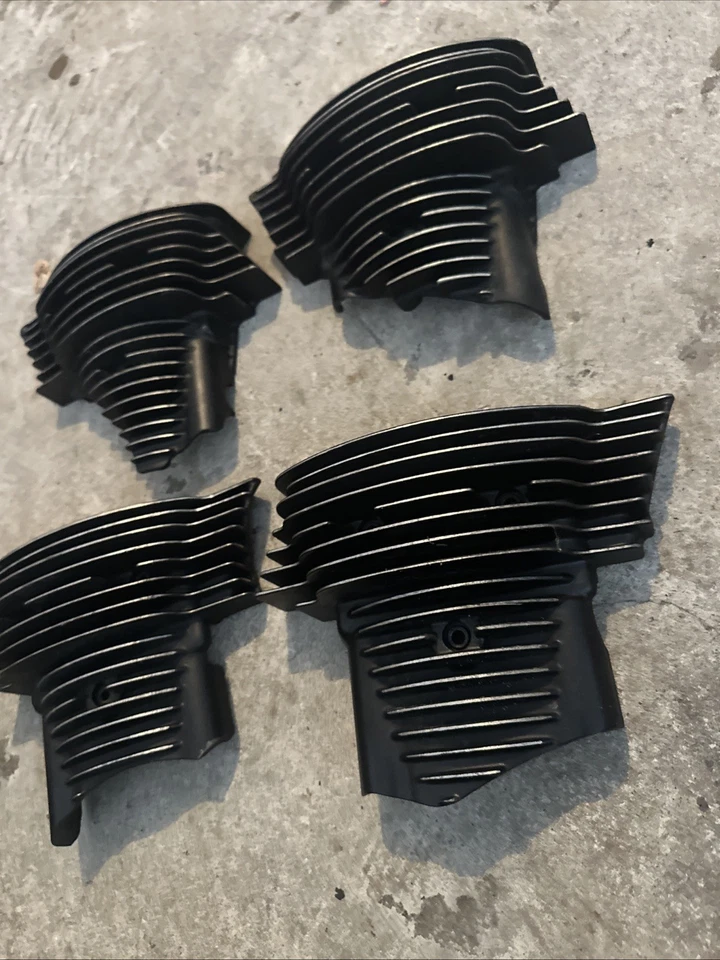 Cubiertas laterales de culata de motor Royal Star Yamaha 1996-2001 XVZ1300 1300 Foto 3 de 4