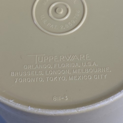 Vtg Tupperware Yellow Harvest Gold 4 Nesting Canister Set with 3 Scoops - Picture 16 of 22