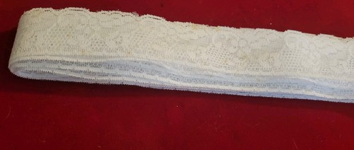 3 Yards Continuous Vintage White Scalloped Lace 1 5/8" (4cm) Trim - Picture 6 of 7