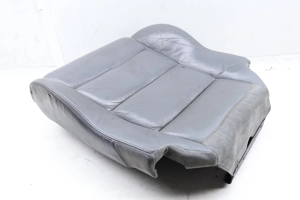 1999 - 2002 年奥迪 TT 四轮 1.8 升 - 右前座下座垫 — 第 2/4 张图片