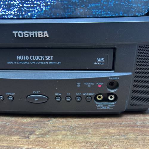 Toshiba MV13L2 13" CRT TV VCR Combo Retro Gaming TV VHS Player Works! See Video! - Picture 3 of 19