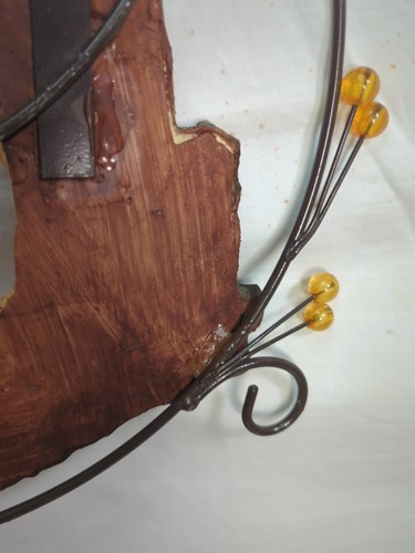 Nativity Scene Wall Hanging  With Holy Family In Wood-Look Arch Metal Frame - Picture 17 of 20