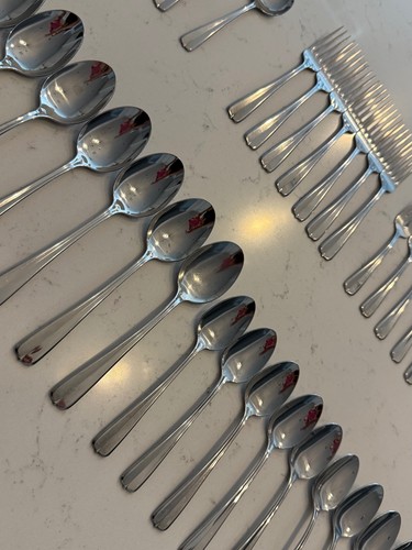 Oneida USA Stainless Gala Impulse 40 PC Flatware - Picture 4 of 11
