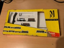 3 Güterwagen und 4 gebogenen Schienen in PICO ( Reste- ) Packung