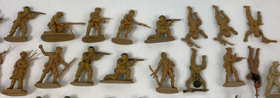 Matchbox Airfix 1:32 Figuren Konvolut 130 Soldaten WWII Plastikfiguren Set Armee - Bild 3 von 4