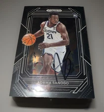 Adama Sonogo 2023 Panini Prizm Draft Picks Basketball #8 On Card Auto (RC) UCONN