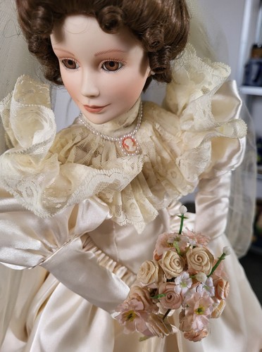Ashton Drake 1994 Bride Doll Elizabeth's 1900s Wedding Gown Box Cert 9695FJ - Picture 12 of 24
