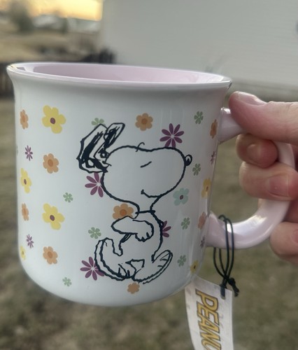 NEW ceramic pink and white Snoopy with Flowers Spring Summer Coffee/Tea Mug - Picture 1 of 8
