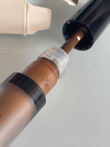 MORPHE~Deep 40 (Cool) Filter Effect Soft Radiance Concealer - Picture 5 of 6