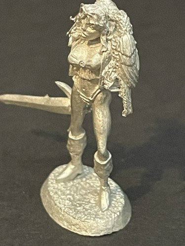 1995 Ral Partha unbemalte Mini Figur ~ weibliche Kriegerin mit Schwert & Adler - Bild 5 von 9