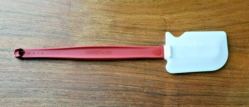 RUBBERMAID #1963 COMMERCIAL LARGE HIGH HEAT 500F SPATULA SCRAPER - Picture 1 of 5
