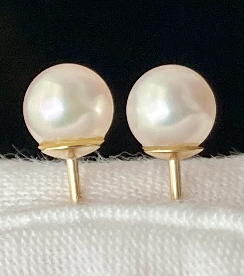 14k Yellow Gold Pearl Stud Earrings Round White 5mm wide Pearl Ladies Fine 15mmL - Image 3 of 4