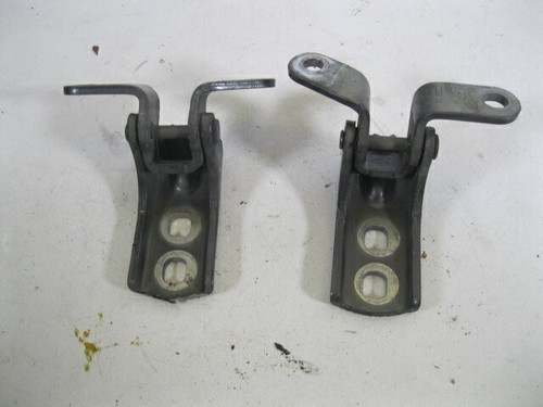 VAUXHALL ASTRA J 2009-2015 FRONT DOOR HINGES PASSENGER SIDE - Picture 3 of 3