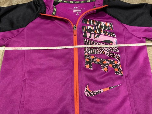 Mädchen•Nike•Therma Fit•Medium•FZ GFX•584 Vivid Purple•Hoodie•Style 695252 - Bild 10 von 11