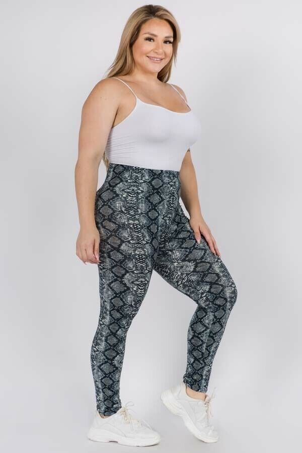 Womens Plus Gray & Green Snakeskin Print Leggings One Size Fit 1X-3X Or Sz  14-18