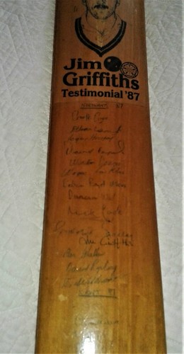 Jim Griffiths Testimonial Cricketschläger von 1987 signiert von vielen Spielern - Bild 6 von 10