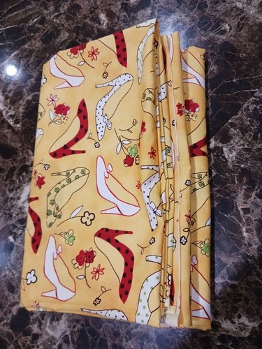 "Diva Delights" Yellow Fabric High Hills Shoes Robert Kaufman 43"w x 120"L - Picture 7 of 7